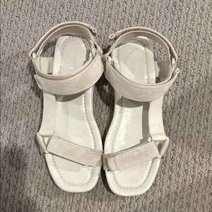 Vince cream suede Velcro sandals